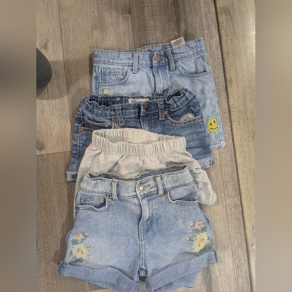 Bundle Three Denim and Gray Shorts Old Navy Levi Strauss Vigoss Pekkle Comfy